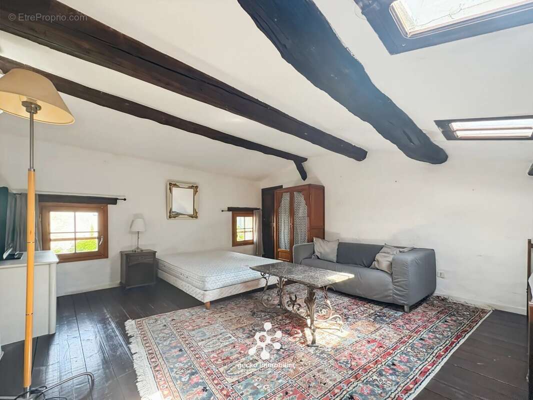 Appartement à ENTREVAUX