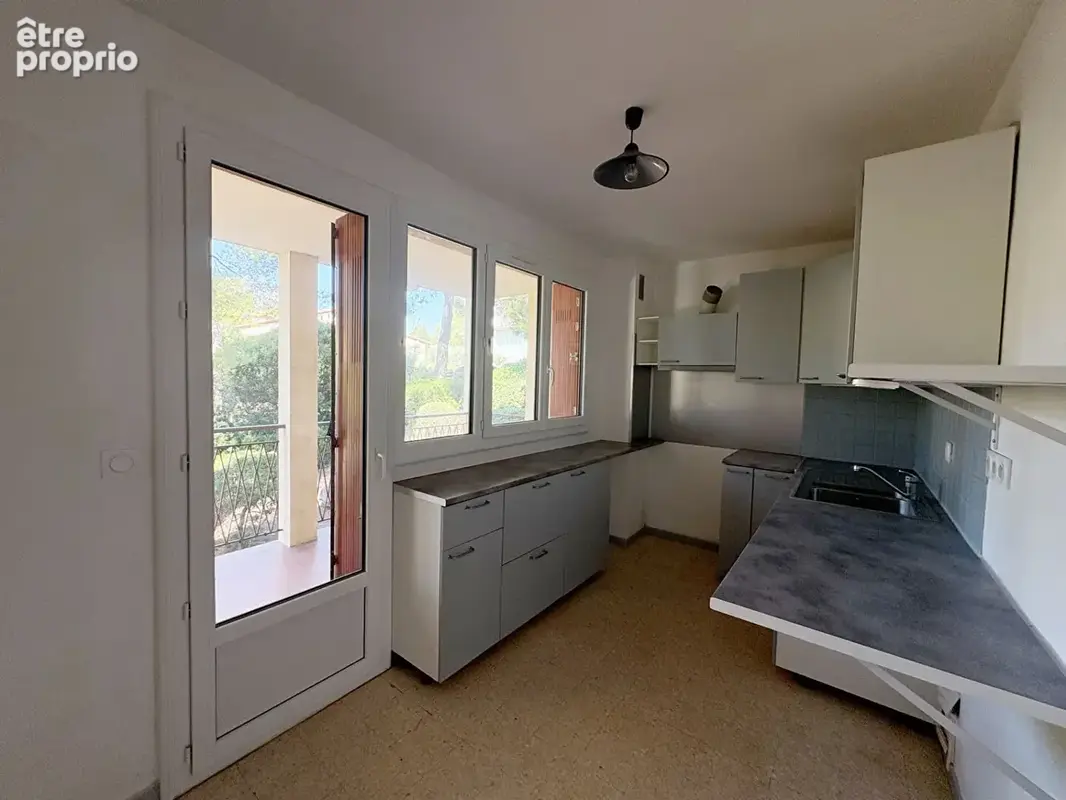 Bandol - T3 - 72 m² - terrasses - photo 4