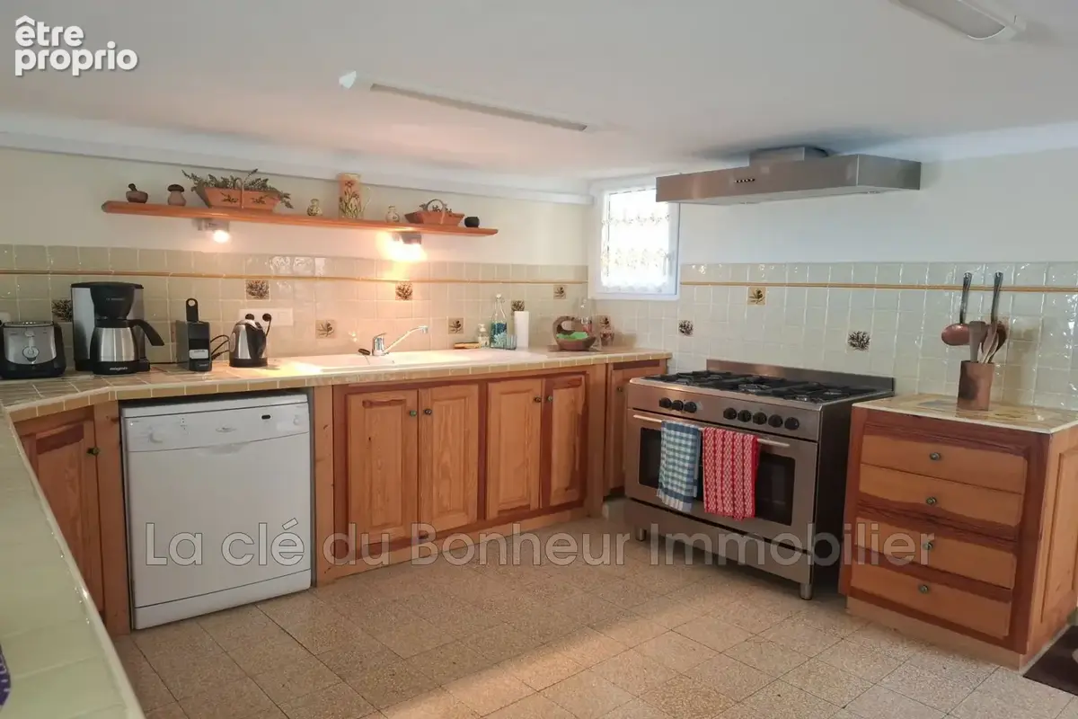 Maison 5 pièces 105 m² à vendre à Aiguines (83630) - photo 4