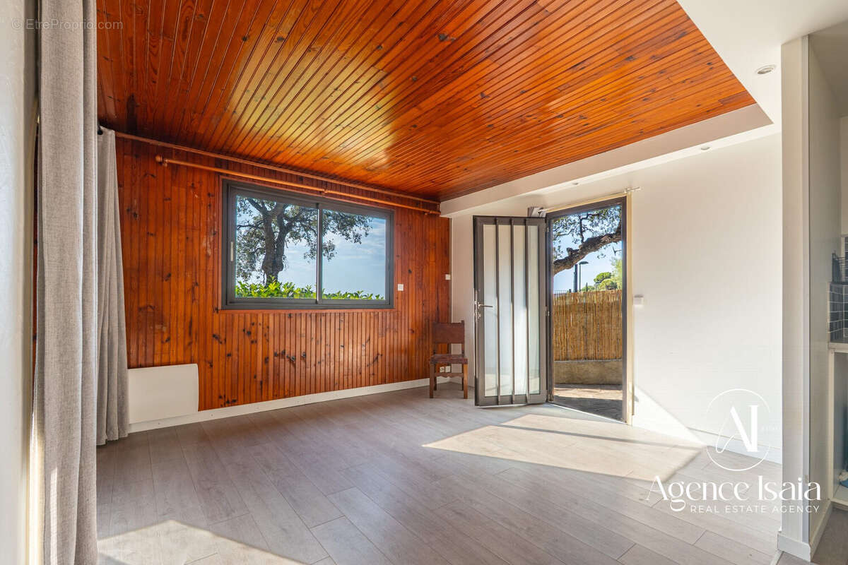 Maison 52 m² à Le Lavandou  - photo 2