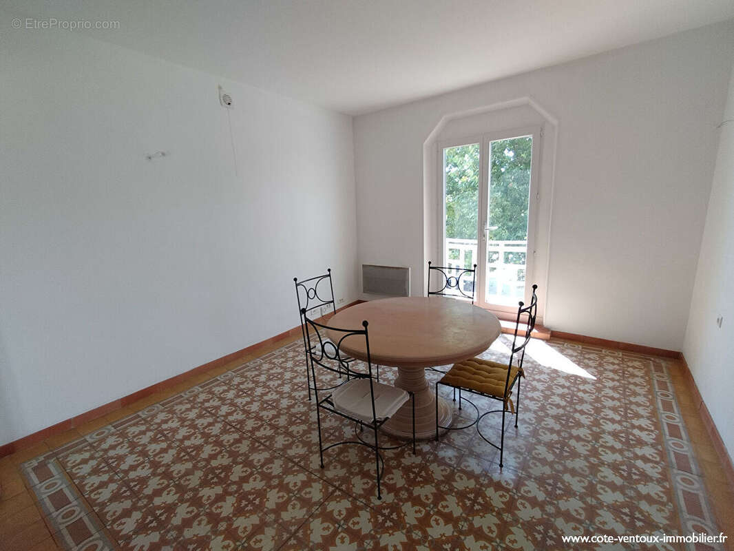 Très bel appartement 55 m² - Jardins privatifs , terrasse et stationnements - photo 4