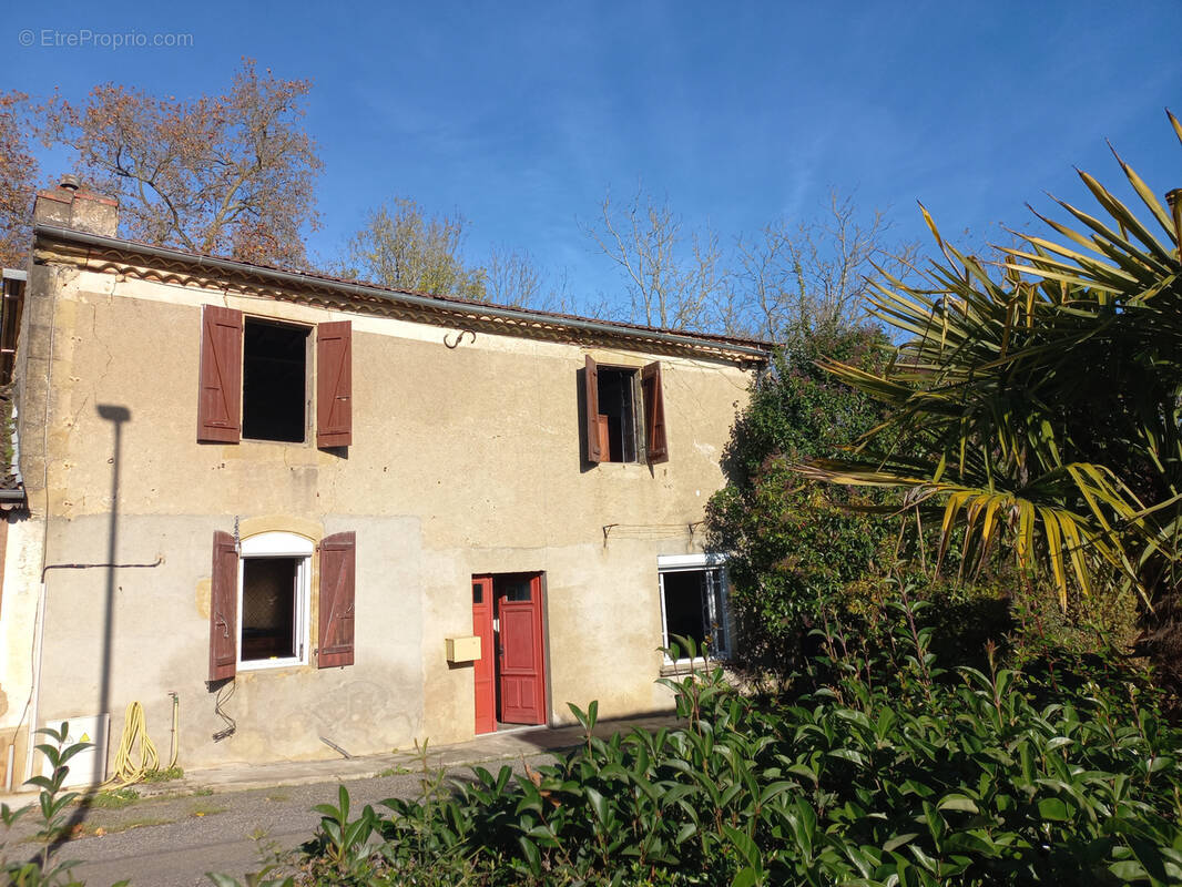 Maison à MONTESQUIOU