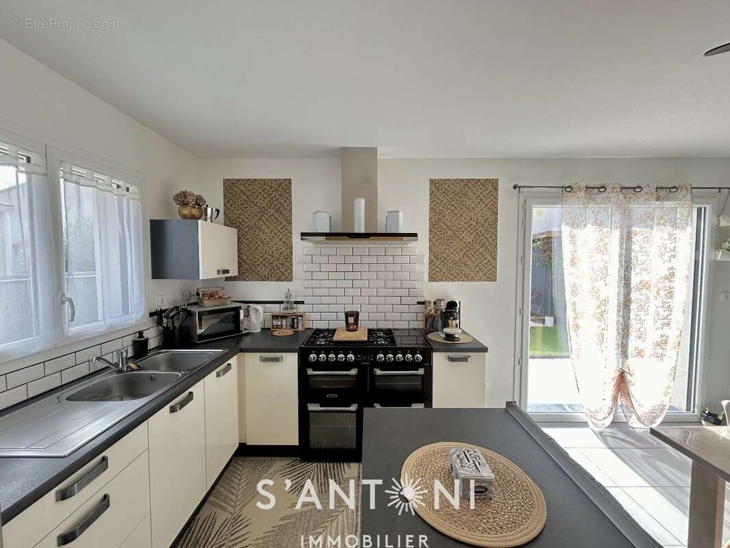 Maison à ESPONDEILHAN