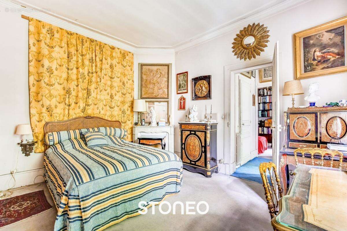 Maison à PARIS-16E