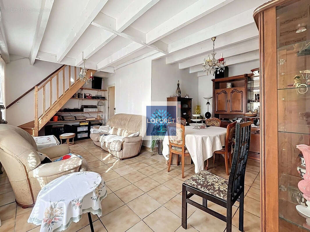 Maison à SAINT-AUBIN-DE-BLAYE