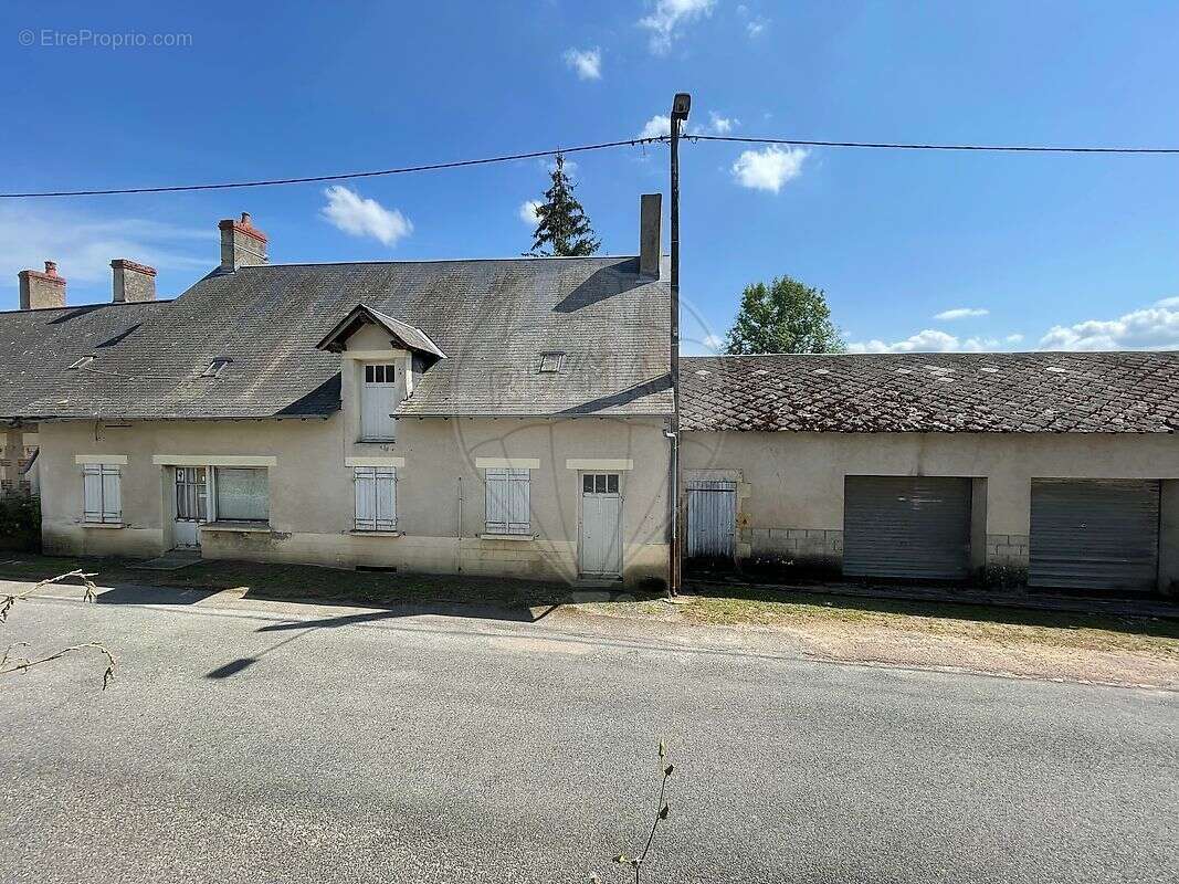 Maison à FLEURY-SUR-LOIRE