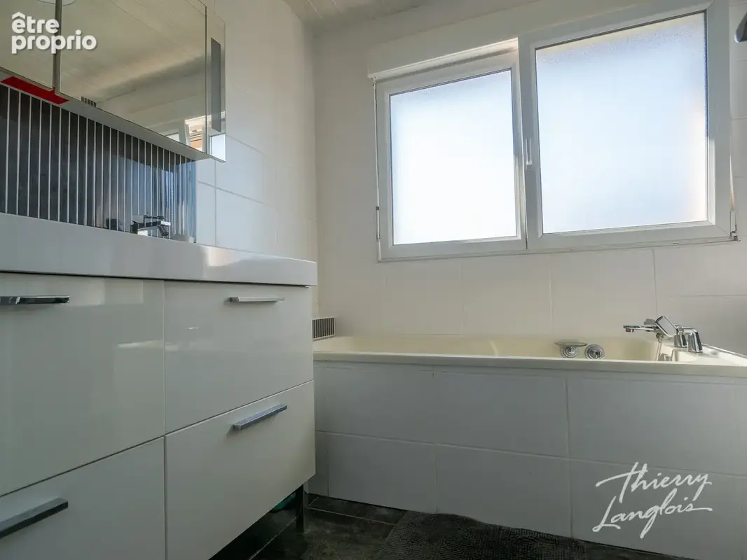 Maison 1960 bel etage renovee - photo 10