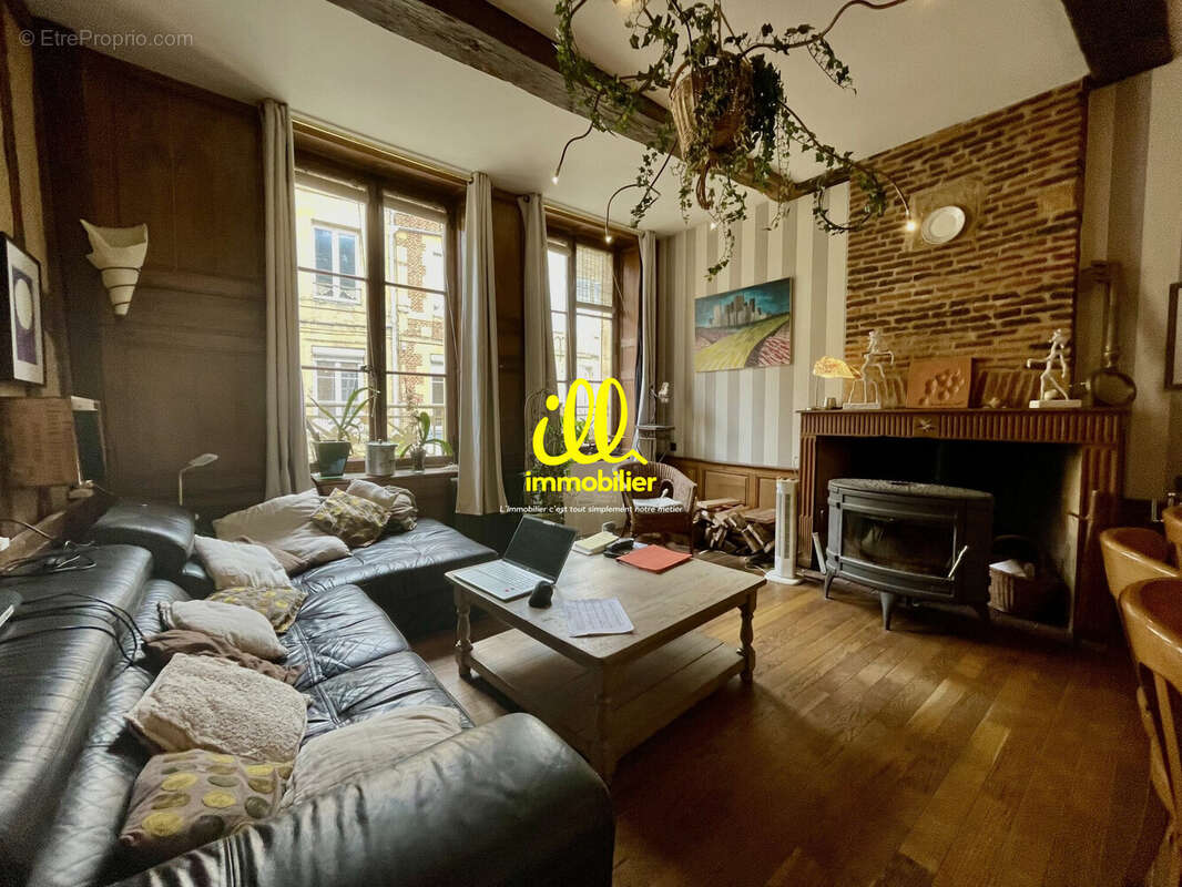 Appartement 350 m² à Charleville-Mezieres  - photo 4