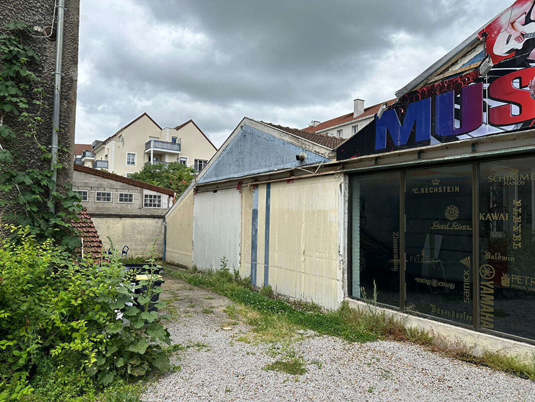 Commerce à CREIL