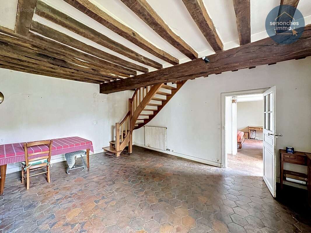 Maison à FAVIERES