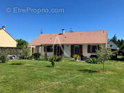 Maison à SURY-PRES-LERE
