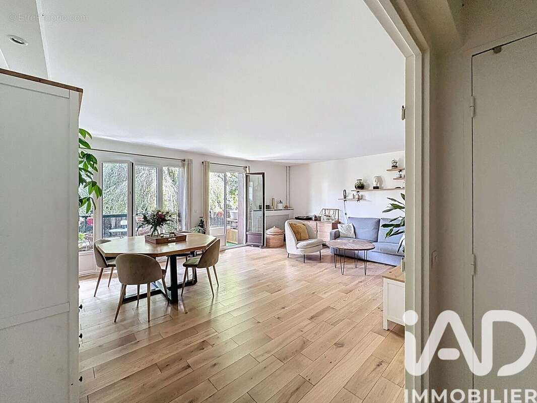 Photo 2 - Appartement à RUEIL-MALMAISON