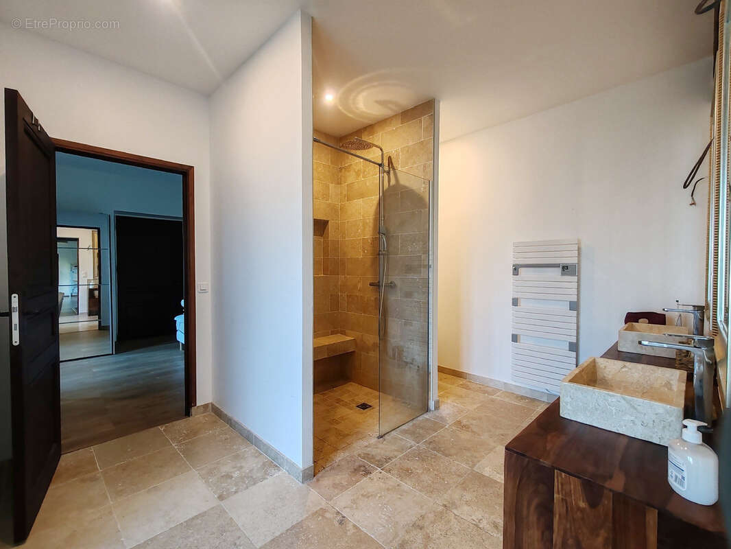 Maison à PONT-SUR-YONNE