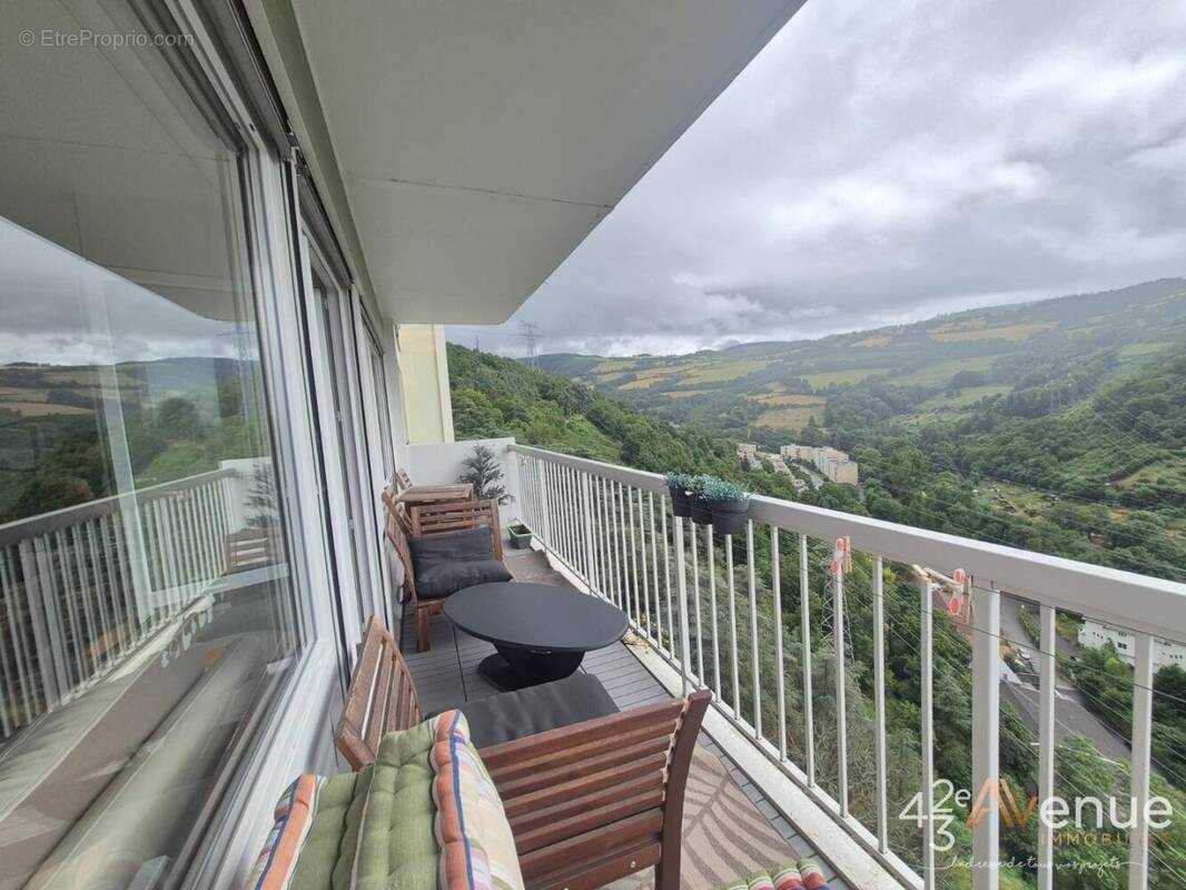 Appartement à SAINT-ETIENNE