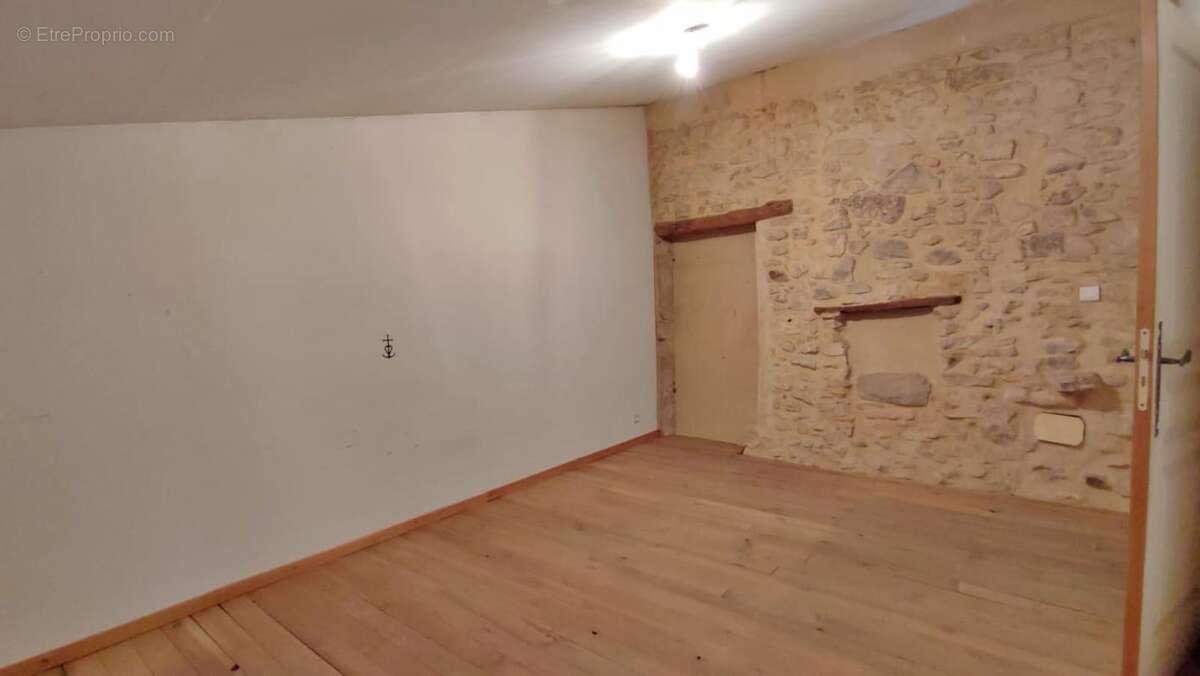 Pougnadoresse - Maison de village avec ext - 5 pièces 100 m2 - rénovation - photo 7
