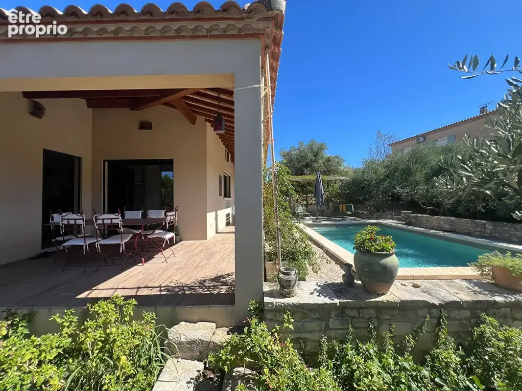 Villa récente avec piscine, Montfrin 133 m² habitables - photo 2