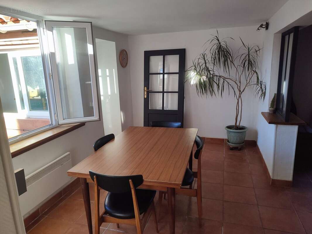 Maison à SAINT-CIERS-SUR-GIRONDE