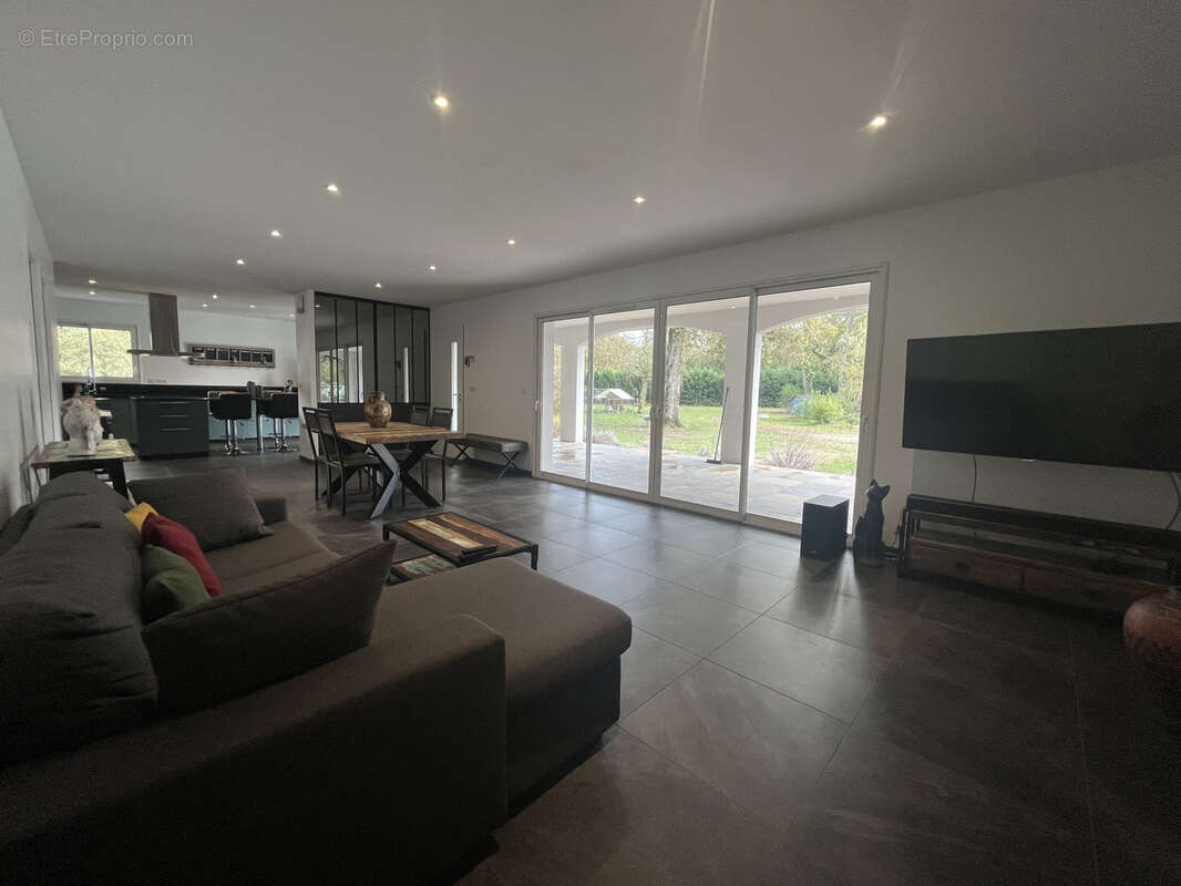 Maison à BELIN-BELIET