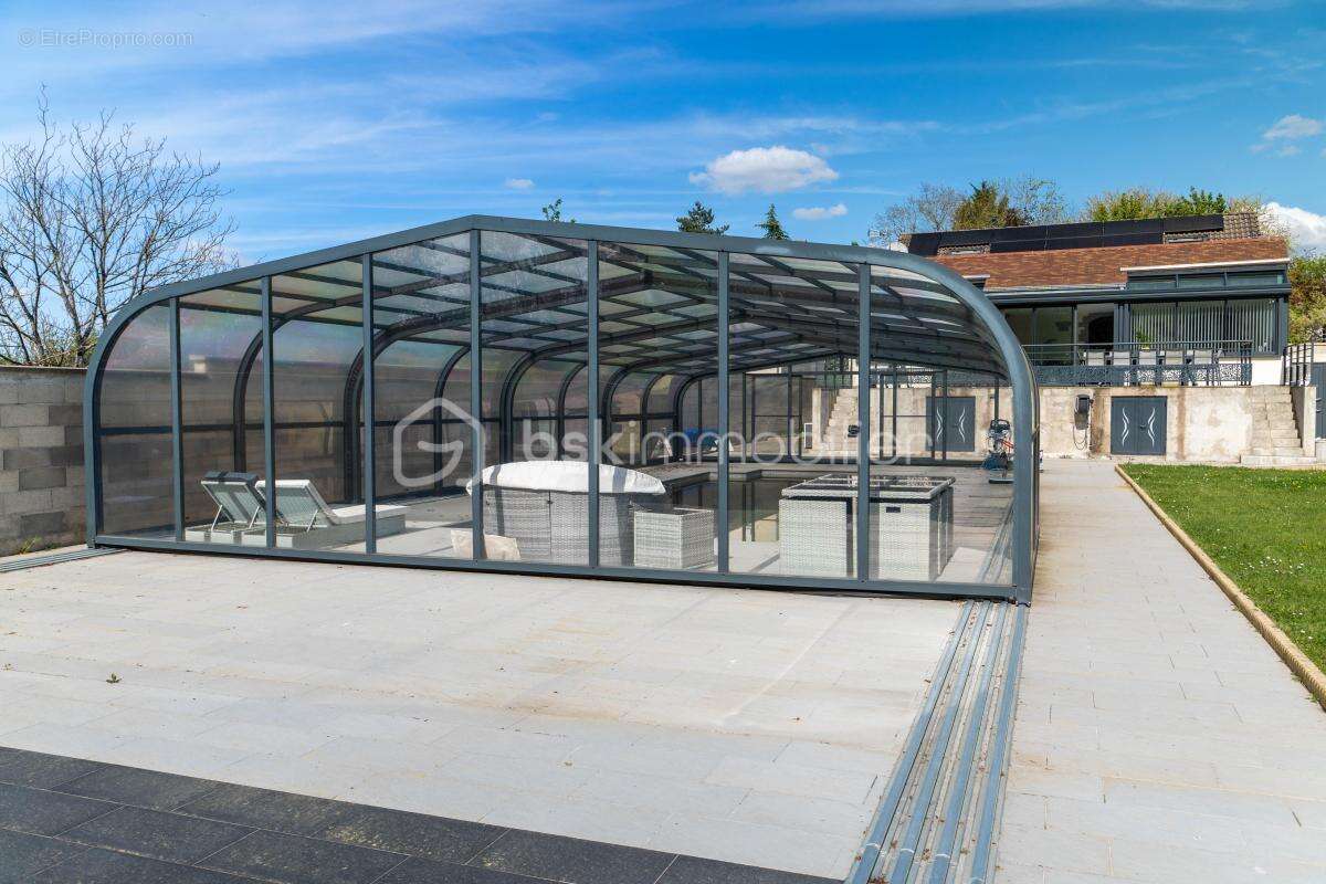 Maison à VILLENEUVE-LES-BORDES