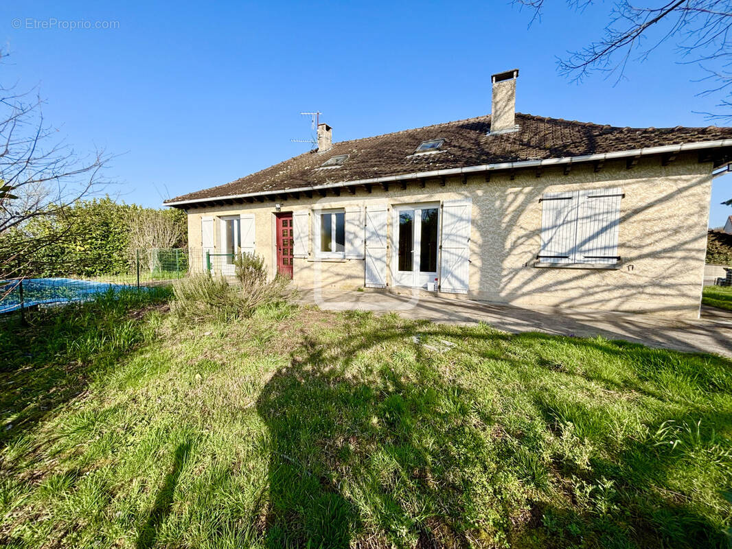 Maison à DAMPNIAT