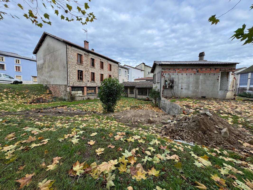 Maison à CHABRELOCHE