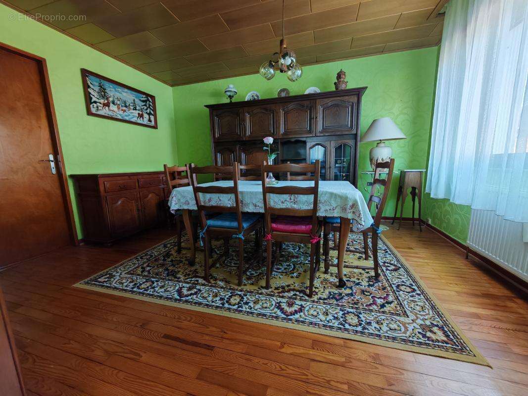 Maison 7 pièces - 4 chambres - Sous sol - Terrain 8.5 ares - photo 11