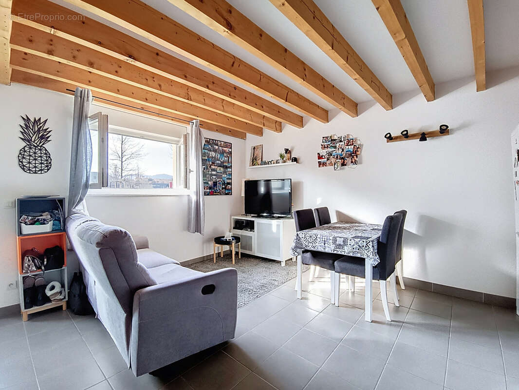 Appartement à BRINDAS