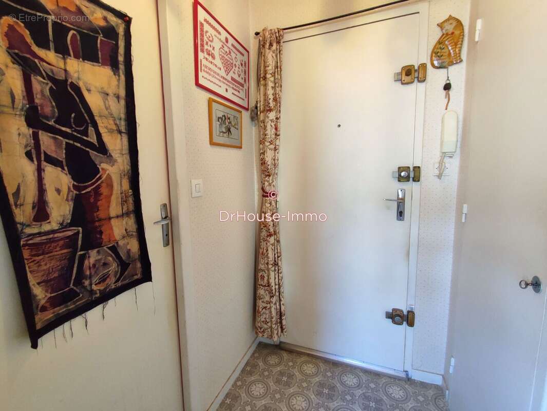 Appartement 30 m² à Caen  - photo 5
