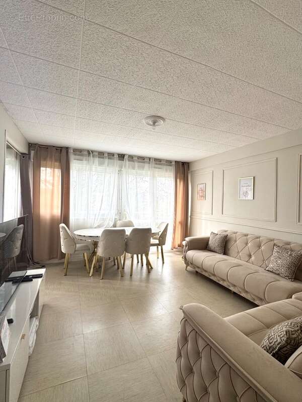 À vendre - Appartement F4 de 66,34 m2 avec une cave - Opportunité à saisir à AVON (77) - photo 4