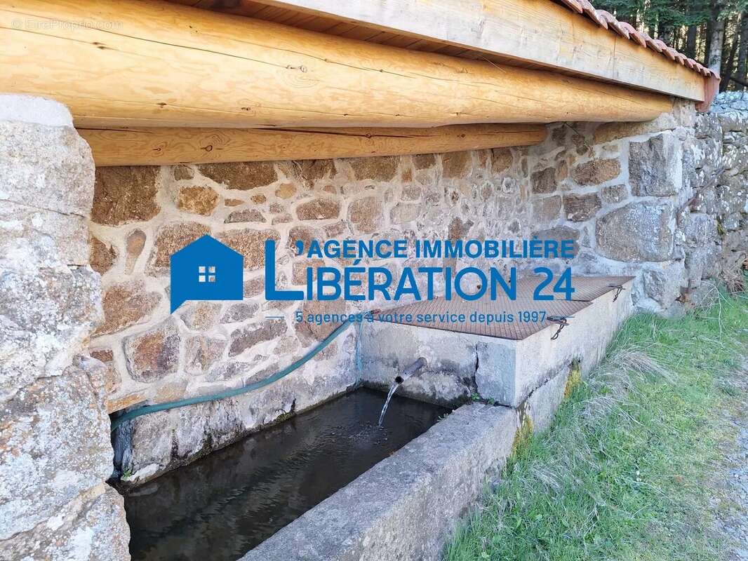 Maison à THELIS-LA-COMBE