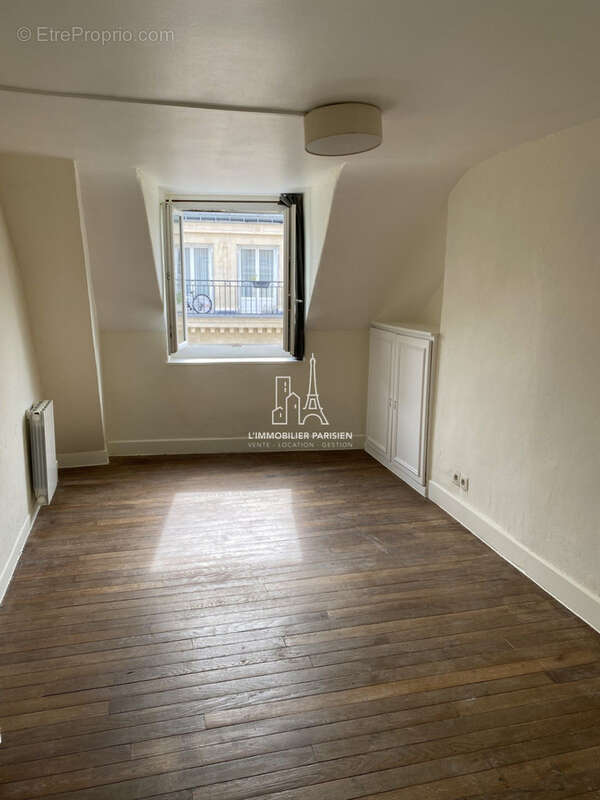 Appartement à PARIS-9E