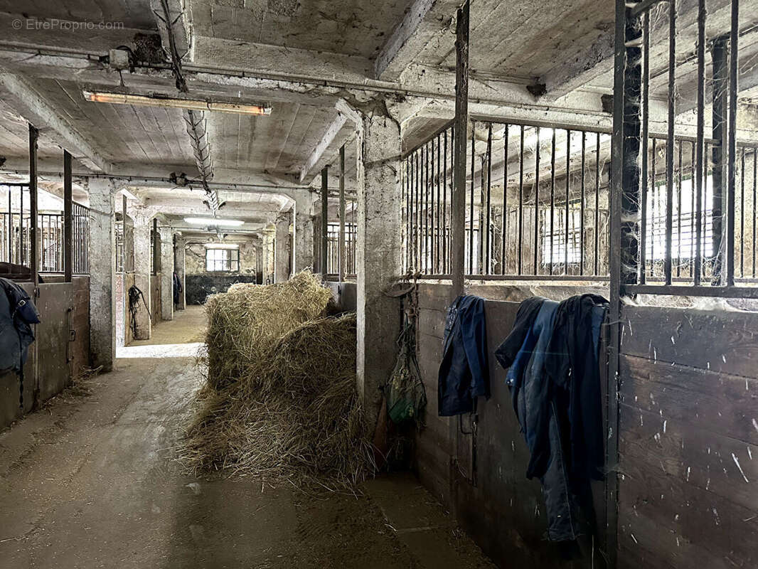 Maison à COUCY-LE-CHATEAU-AUFFRIQUE