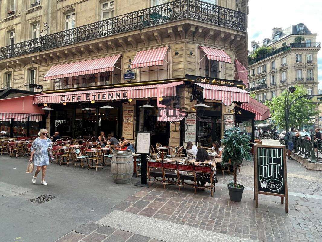 Appartement à PARIS-1E