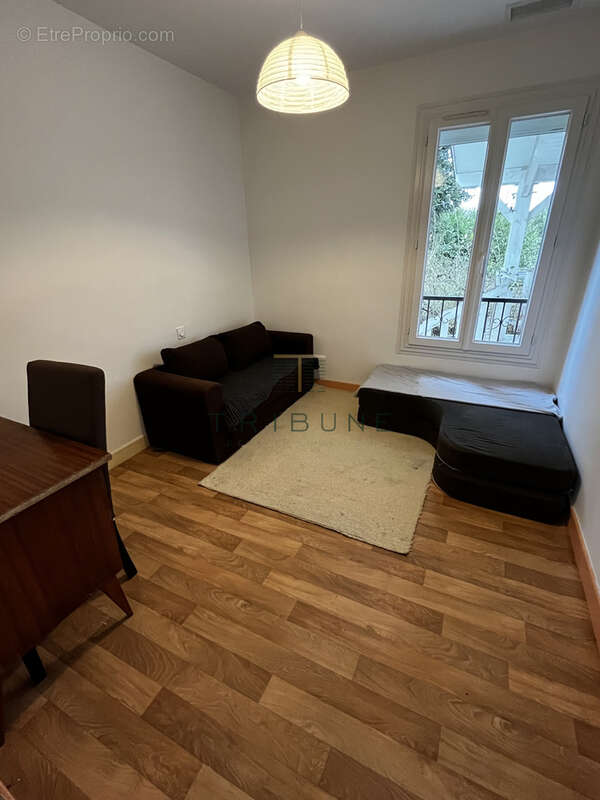 Maison à SAINTE-COLOMBE-EN-BRUILHOIS