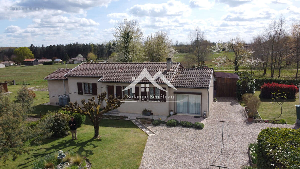 Maison à SAINT-MARTIN-CURTON