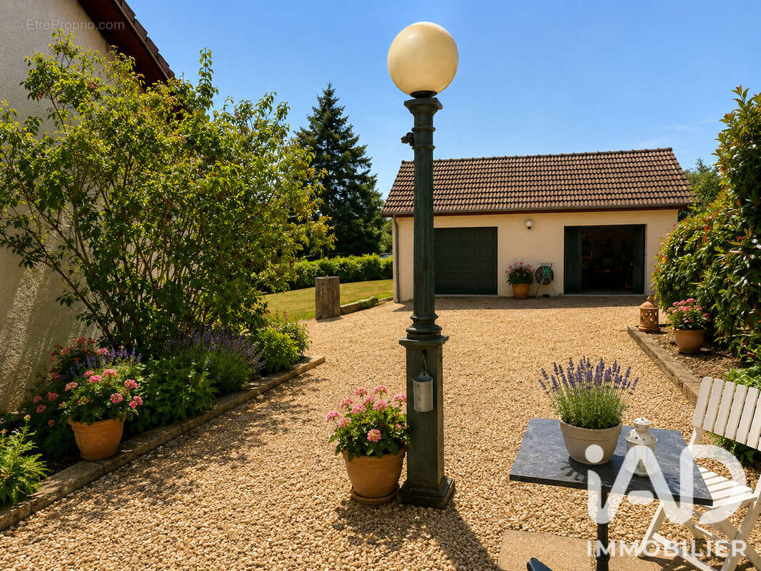 Maison 95 m² à Toulon-Sur-Arroux  - photo 3