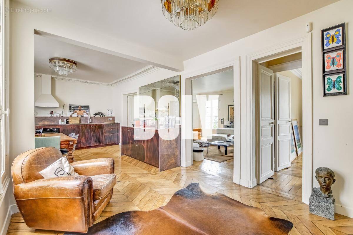 Appartement à PARIS-10E