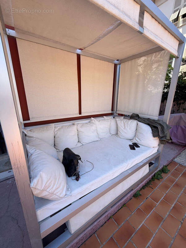 NICE   T1 bis en rez-de-jardin avec terrasse exceptionnelle, piscine et barbecue - photo 2