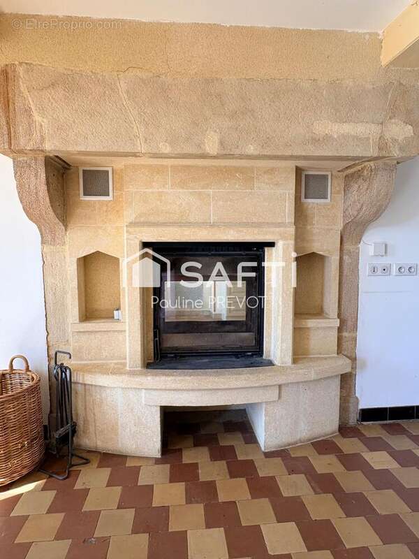 Photo 3 - Maison à SAINT-CHRISTOPHE-EN-BRIONNAIS