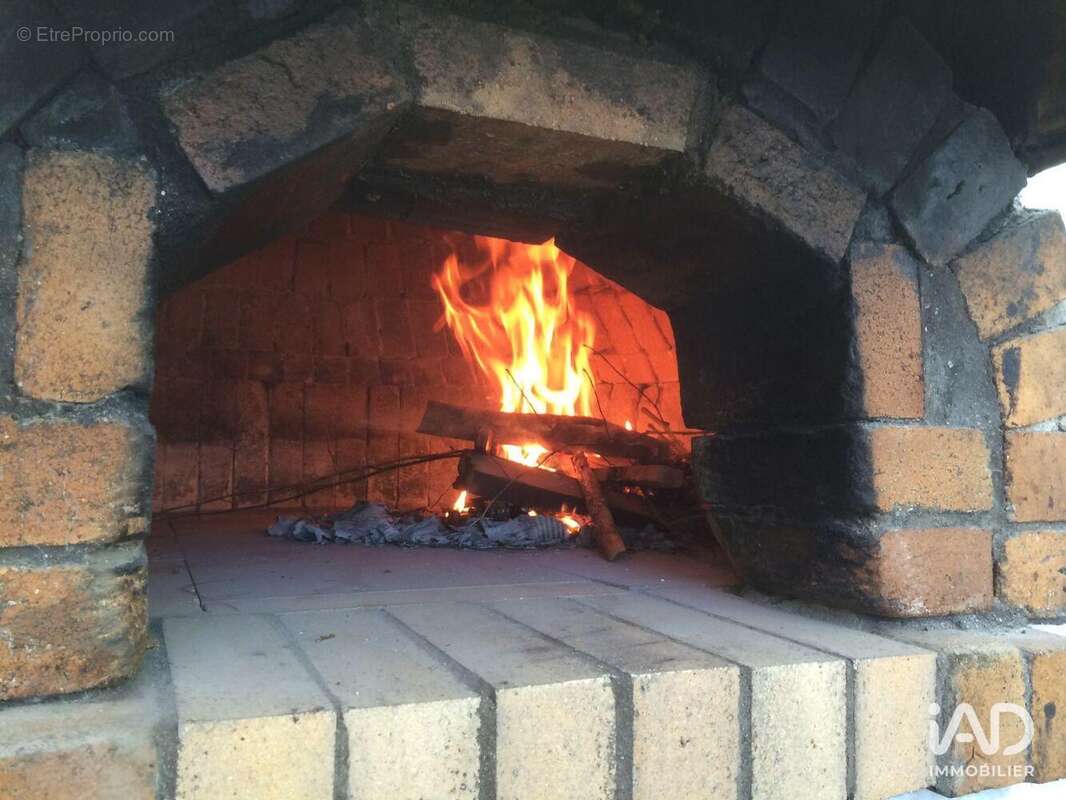 Photo 5 - Commerce à MASSIGNIEU-DE-RIVES