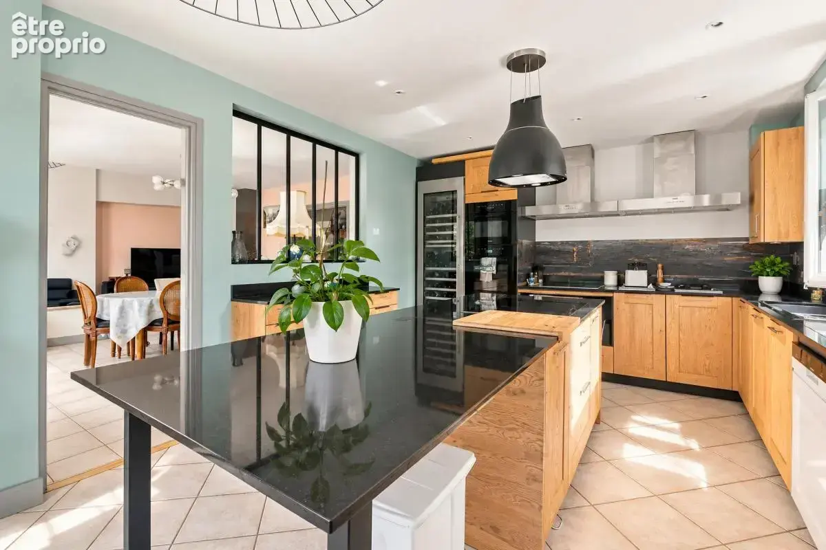 Maison de 9 pièces de 185 m² à Orgeval - photo 3