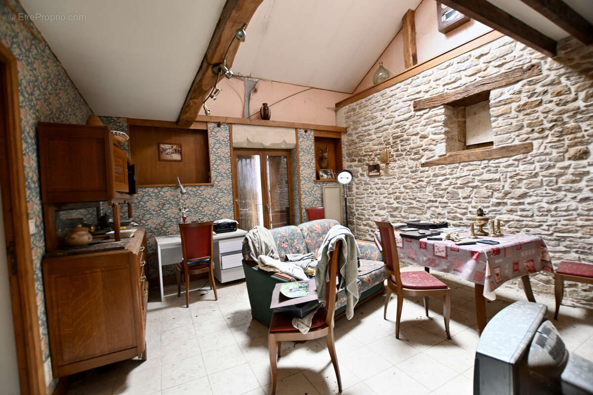 Maison à L'ISLE-SUR-SEREIN