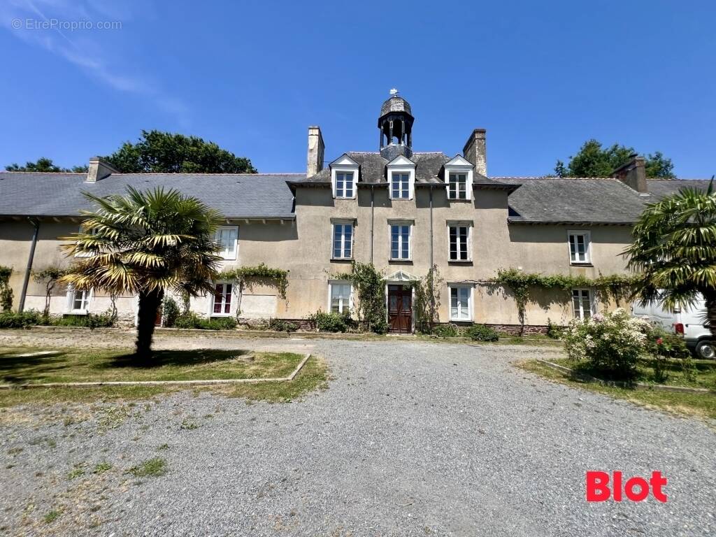 Maison à SAINT-MEEN-LE-GRAND