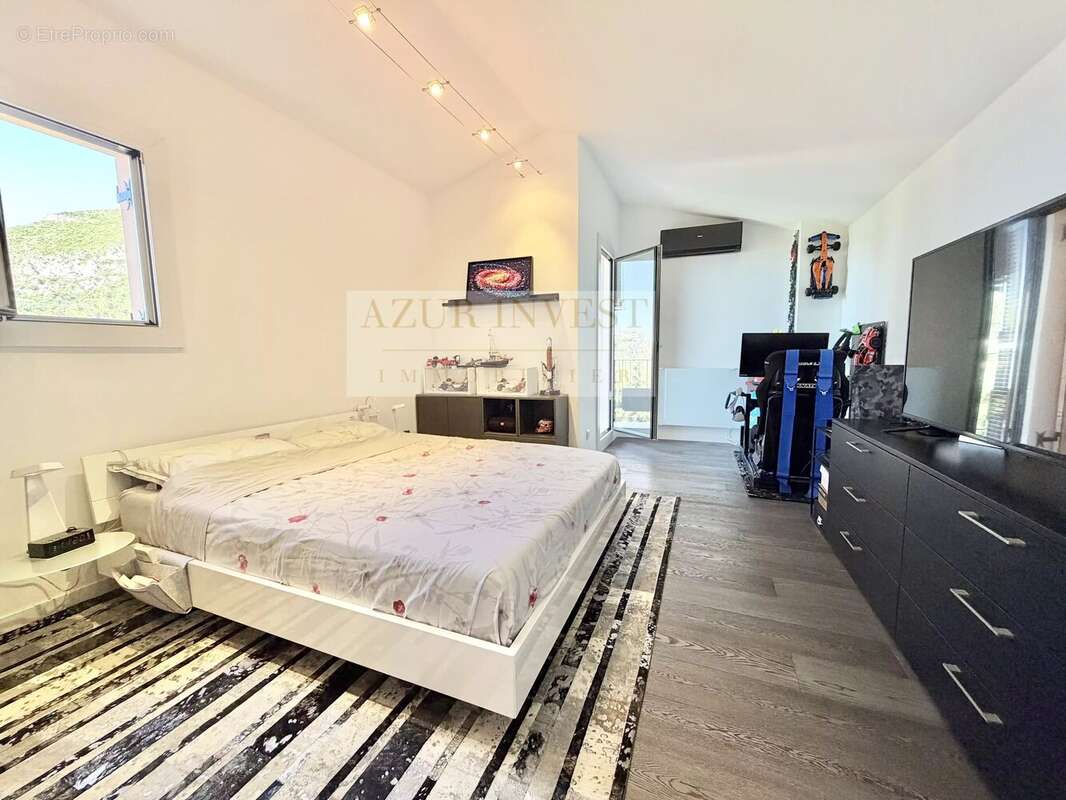 Appartement à ROQUEBRUNE-CAP-MARTIN