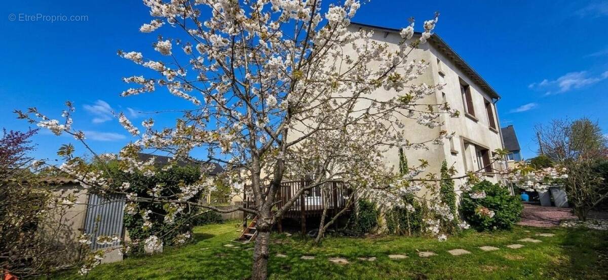 Maison à CHATEAUNEUF-D'ILLE-ET-VILAINE