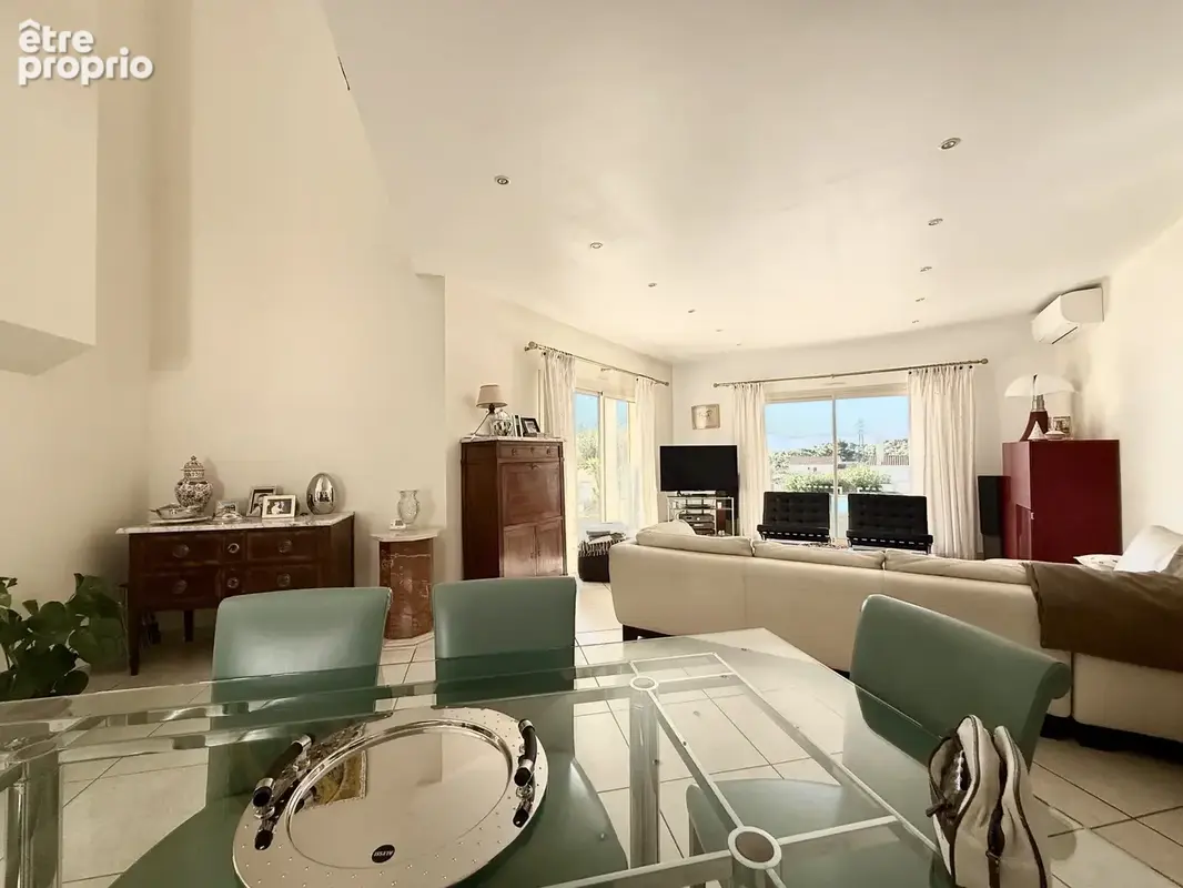Villa d'architecte 202m2 + dépendances - Parc arboré de 2512m2 - Piscine Allauxch - photo 7
