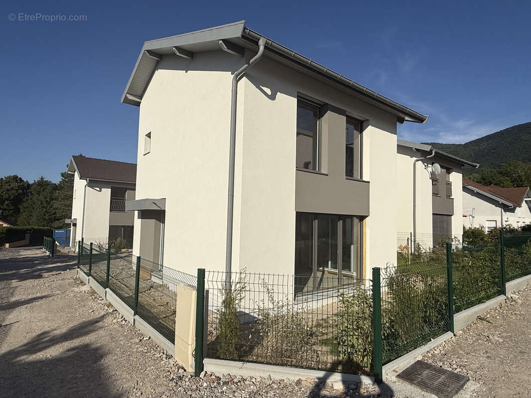 Maison à ARCHAMPS