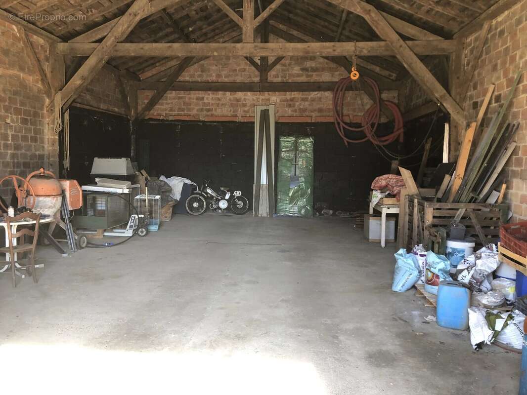 À 1h de Bordeaux – Demeure de caractère avec piscine, dépendances, terrain de pétanque et potentiel d'aménagement indépendant - photo 14