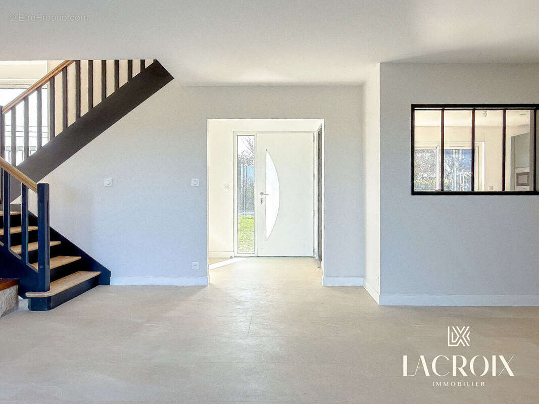 A vendre - maison 8 pièces - saint-carné - photo 4