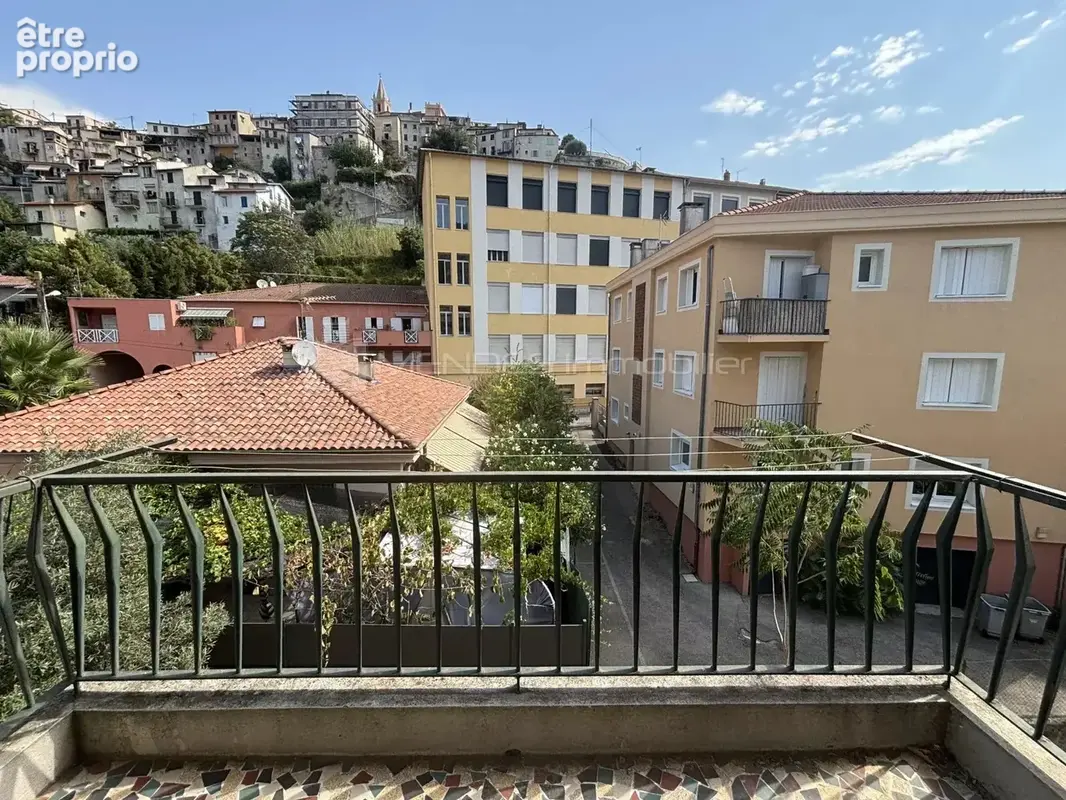 À vendre appartement trois pièces à contes - photo 9